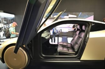 Tesla’s Viral ‘Autonomous’ Automotive Supply Video Is Splitting the Web