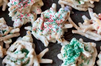 CHRISTMAS HAYSTACKS – The Southern Woman Cooks